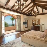 Villa in the suburbs in Spain, Andalucia, 1560 sq.m.