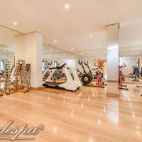 Дом на второй линии моря/озера, в пригороде в Испании, Андалусия, 800 кв.м.