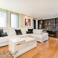 Дом на второй линии моря/озера, в пригороде в Испании, Андалусия, 800 кв.м.