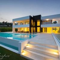 Villa in the suburbs in Spain, Andalucia, 840 sq.m.