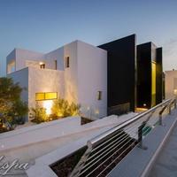 Villa in the suburbs in Spain, Andalucia, 840 sq.m.