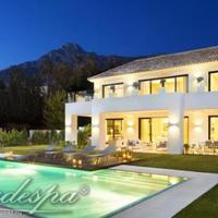 Villa in the suburbs in Spain, Andalucia, 728 sq.m.