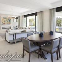 Villa in the suburbs in Spain, Andalucia, 728 sq.m.