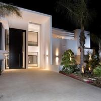 Villa at the second line of the sea / lake, in the suburbs in Spain, Andalucia, 800 sq.m.