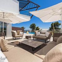 Villa in the suburbs in Spain, Andalucia, 350 sq.m.