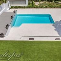 Вилла на второй линии моря/озера, в пригороде в Испании, Каталония, Жирона, 334 кв.м.