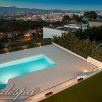 Вилла на второй линии моря/озера, в пригороде в Испании, Каталония, Жирона, 334 кв.м.