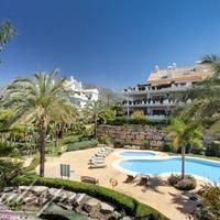 Flat in the suburbs in Spain, Andalucia, 223 sq.m.