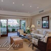 Flat in the suburbs in Spain, Andalucia, 223 sq.m.