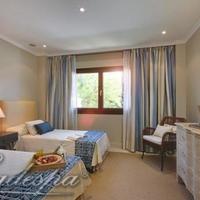 Flat in the suburbs in Spain, Andalucia, 223 sq.m.