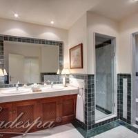 Flat in the suburbs in Spain, Andalucia, 223 sq.m.