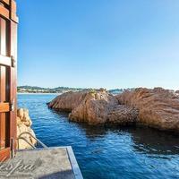 Вилла в центре города, на первой линии моря/озера в Испании, Каталония, Жирона, 600 кв.м.