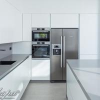 Вилла на второй линии моря/озера, в пригороде в Испании, Андалусия, 445 кв.м.