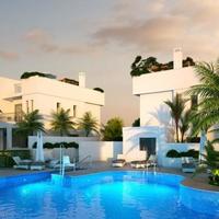 Таунхаус в пригороде в Испании, Андалусия, 160 кв.м.