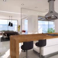 Дом на первой линии моря/озера, в пригороде в Испании, Каталония, Жирона, 900 кв.м.