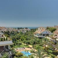 Flat in the suburbs in Spain, Andalucia, 180 sq.m.