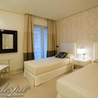 Flat at the first line of the sea / lake, in the suburbs in Spain, Andalucia, 170 sq.m.