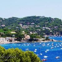 Land plot at the first line of the sea / lake, in the suburbs in Spain, Catalunya, Girona