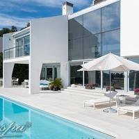 Вилла на второй линии моря/озера в Испании, Каталония, Жирона, 880 кв.м.