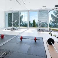 Вилла на второй линии моря/озера в Испании, Каталония, Жирона, 880 кв.м.