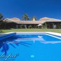 Дом в пригороде в Испании, Андалусия, 2000 кв.м.