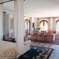 Дом в пригороде в Испании, Андалусия, 2000 кв.м.