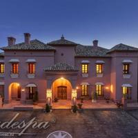 Дом в пригороде в Испании, Андалусия, 959 кв.м.