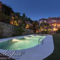 Дом в пригороде в Испании, Андалусия, 959 кв.м.