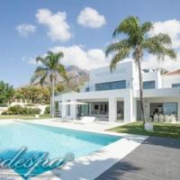 Вилла в пригороде в Испании, Андалусия, 1375 кв.м.