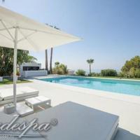 Вилла в пригороде в Испании, Андалусия, 1375 кв.м.