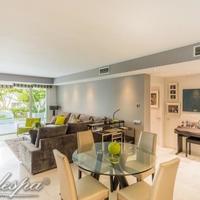 Квартира на первой линии моря/озера, в пригороде в Испании, Андалусия, 114 кв.м.