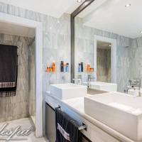 Квартира на первой линии моря/озера, в пригороде в Испании, Андалусия, 114 кв.м.