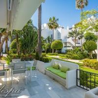 Квартира на первой линии моря/озера, в пригороде в Испании, Андалусия, 114 кв.м.