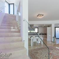 Вилла в пригороде в Испании, Балеарские Острова, Пальма, 320 кв.м.