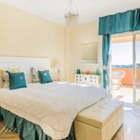 Penthouse in the suburbs in Spain, Andalucia, 118 sq.m.