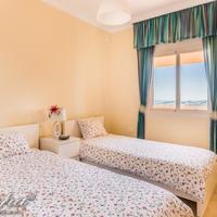 Penthouse in the suburbs in Spain, Andalucia, 118 sq.m.