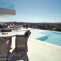 Дом в пригороде в Испании, Андалусия, 1030 кв.м.