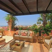 Penthouse in the suburbs in Spain, Andalucia, 214 sq.m.