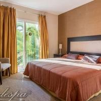 House at the first line of the sea / lake, in the suburbs in Spain, Andalucia, 174 sq.m.