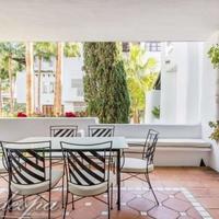 House at the first line of the sea / lake, in the suburbs in Spain, Andalucia, 174 sq.m.