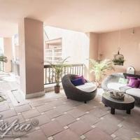 Flat in the city center, at the first line of the sea / lake in Spain, Andalucia, 231 sq.m.