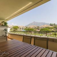 Flat at the second line of the sea / lake, in the suburbs in Spain, Andalucia, 150 sq.m.