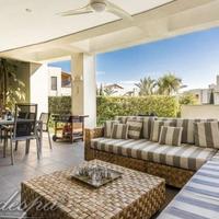 Flat in the suburbs in Spain, Andalucia, 245 sq.m.