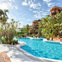 Пентхаус на первой линии моря/озера, в пригороде в Испании, Андалусия, 641 кв.м.