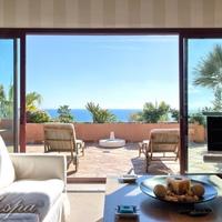 Пентхаус на первой линии моря/озера, в пригороде в Испании, Андалусия, 641 кв.м.