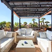 Пентхаус на первой линии моря/озера, в пригороде в Испании, Андалусия, 641 кв.м.