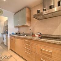 Квартира на первой линии моря/озера, в пригороде в Испании, Андалусия, 120 кв.м.