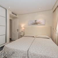 Flat in the city center, at the first line of the sea / lake in Spain, Andalucia, 308 sq.m.