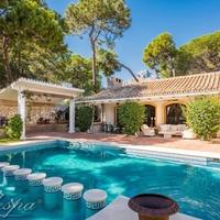 Villa in the suburbs in Spain, Andalucia, 400 sq.m.