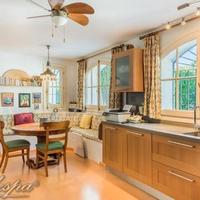 Villa in the suburbs in Spain, Andalucia, 400 sq.m.